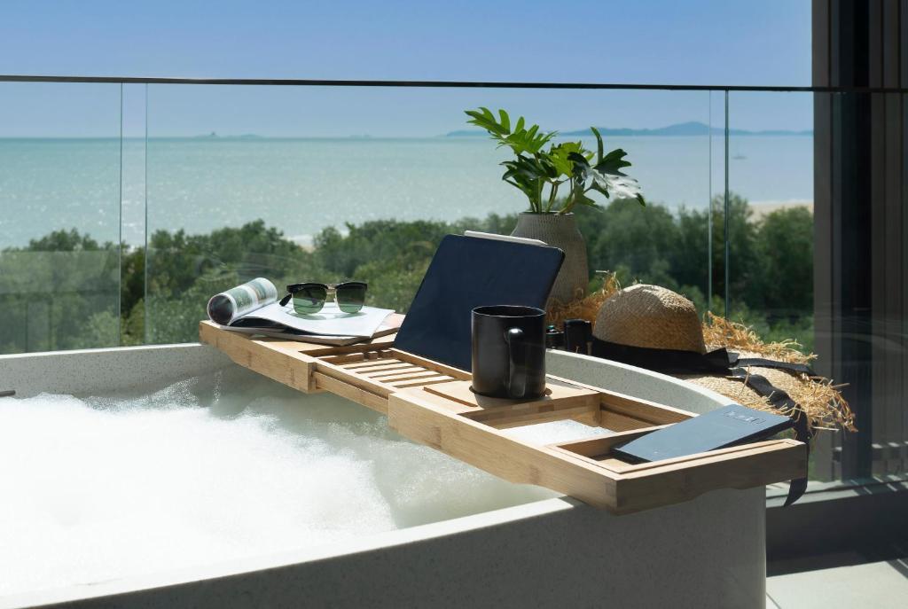 Bayphere Hotel Pattaya Ban Nong Hin  외부 사진